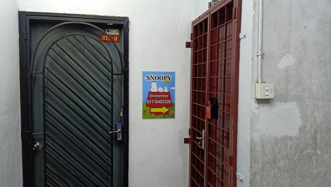 Snoopy Homestay Two Bedroom Бату-Пахат Экстерьер фото